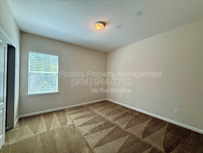 Building Photo - 145 Woodfield Ln