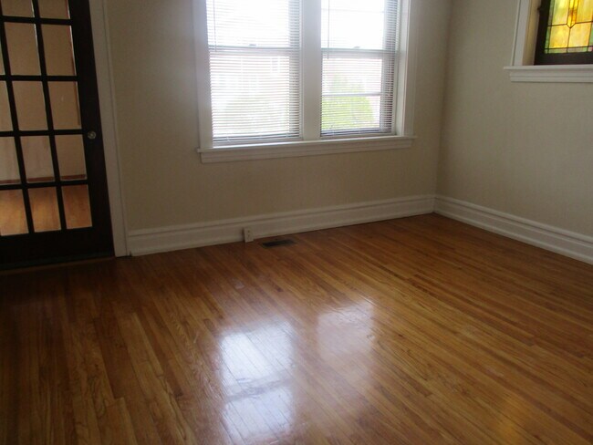 Building Photo - 1081 Terrace Dr