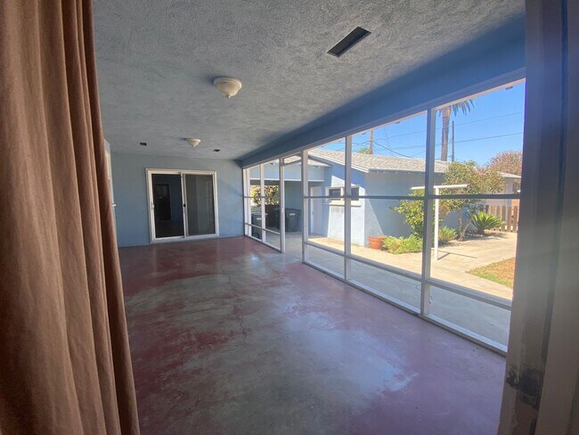 Building Photo - Home for Rent near Orange Circle