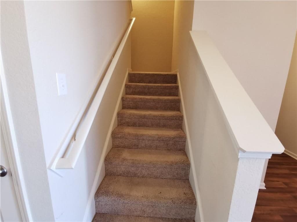 Building Photo - 11 Darling Ln