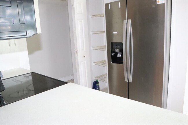 Building Photo - 6800 Cypress Rd