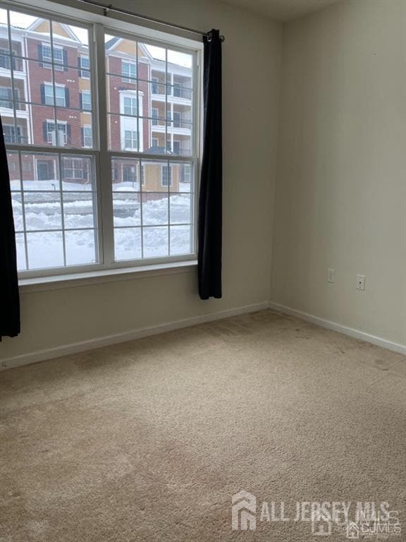 Building Photo - 613 Doral Ct
