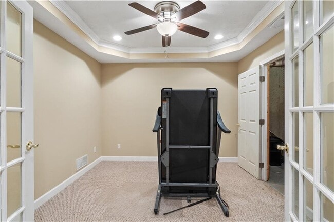 Building Photo - 130 S Links Dr