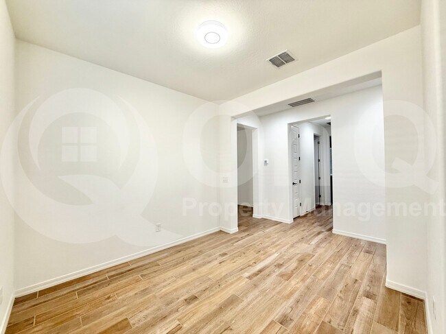 Building Photo - 25493 N 143rd Dr