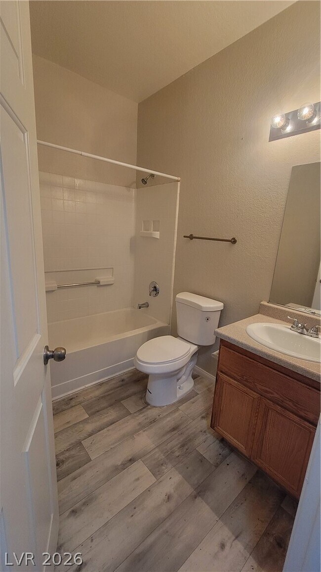 Building Photo - 4730 E Craig Rd