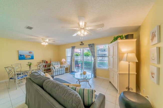 Building Photo - 82 Sugar Sand Ln