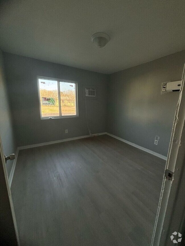 Building Photo - Cozy 2 Bedroom Unit in Lubbock TX Amazing ...