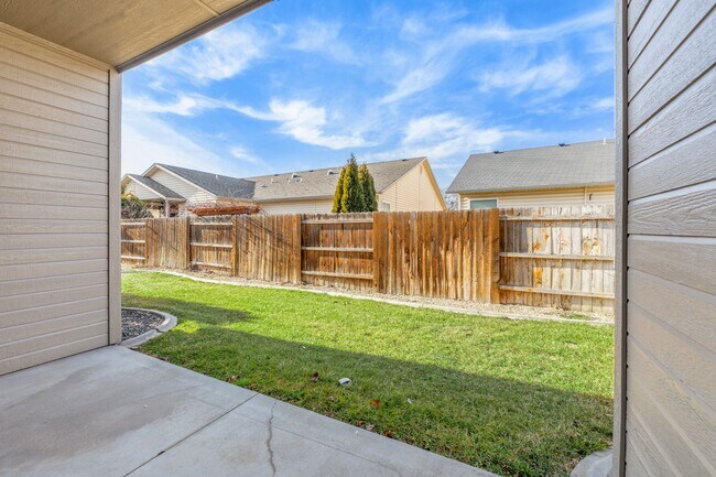 Building Photo - 911 N Scottish St