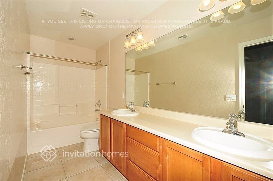 Building Photo - 5265 Aurora Beam Ave