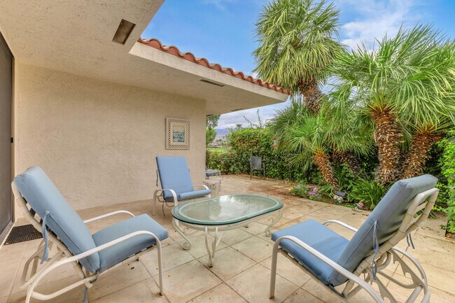 Building Photo - 31 Stanford Dr