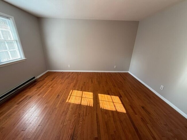 Building Photo - Duke View Apartments