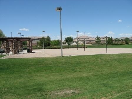 Building Photo - Beautiful Home in Shamrock Estates!