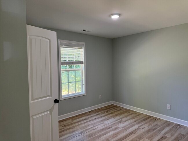 Building Photo - Home for Rent