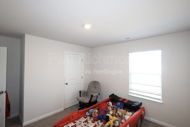 Building Photo - 7001 Batten Ct