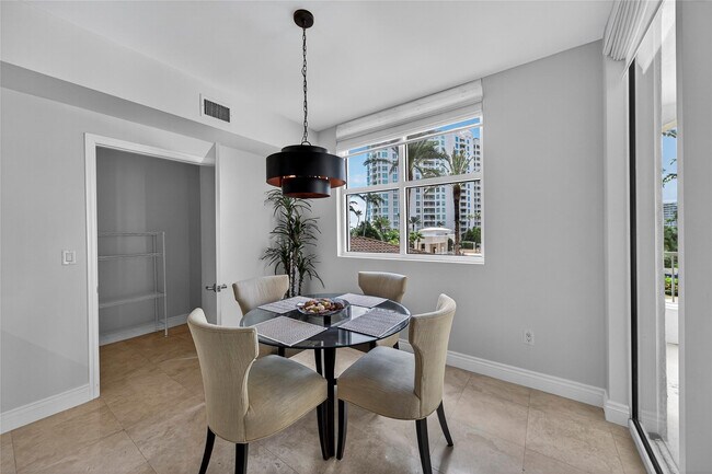 Building Photo - 3700 S Ocean Blvd