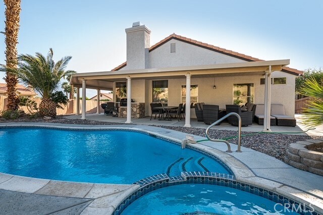 Building Photo - 9574 Vía Real