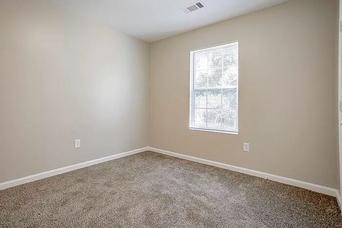 Building Photo - 1544 Holland Ave