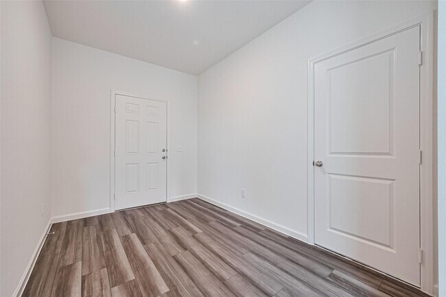 Building Photo - 8510 Ora Mdws Dr