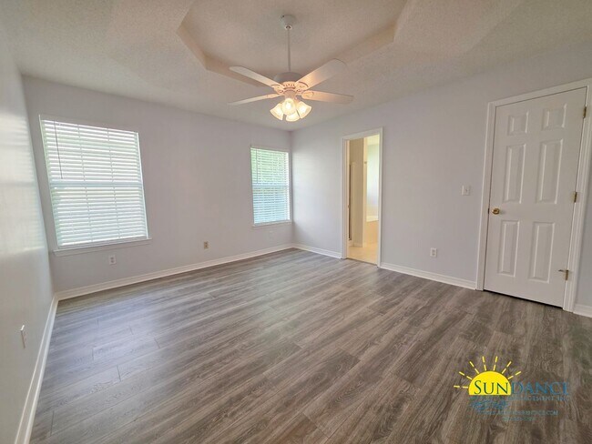 Building Photo - Renovated 3-Bedroom Home on Quiet Cul-de-S...