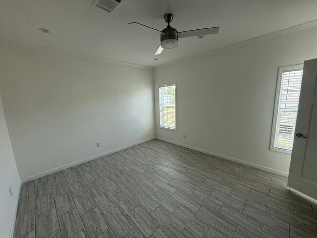 Building Photo - 3518 Campari Dr