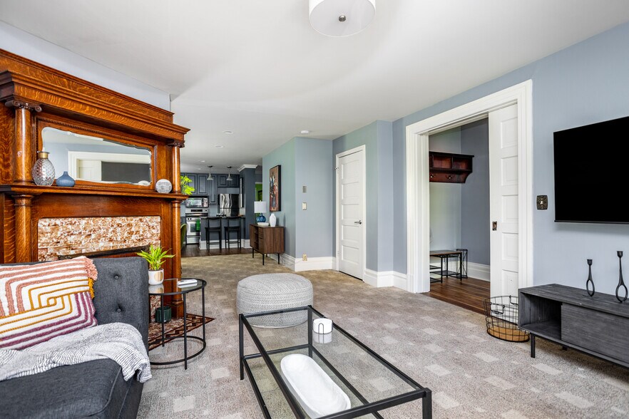 Building Photo - 1629 13th Ave