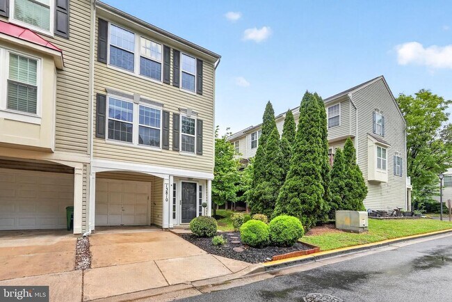 Building Photo - 13810 Fareham Ln