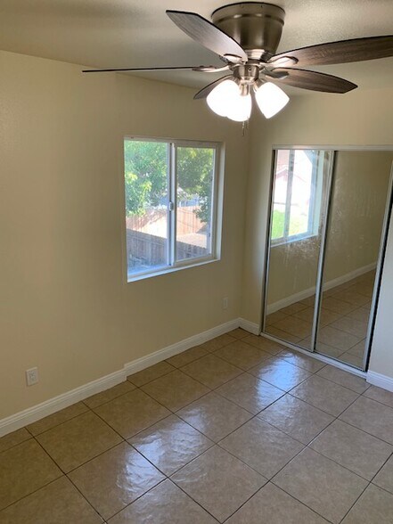 Bedroom - 409 E 56th St