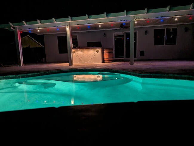 Building Photo - Beautiful 3-Bedroom Home with Pool!