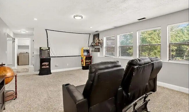 Building Photo - 535 Brandywine Dr