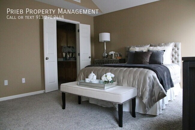 Building Photo - Prairie Haven Townhome - Available June 1st