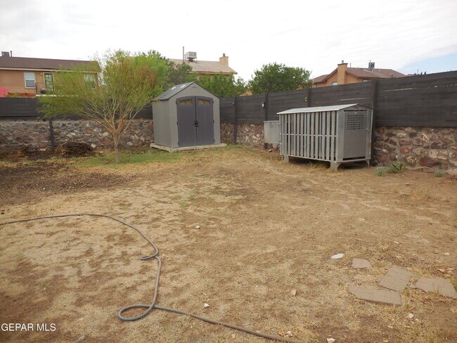 Building Photo - 356 Jardin Bello Ave