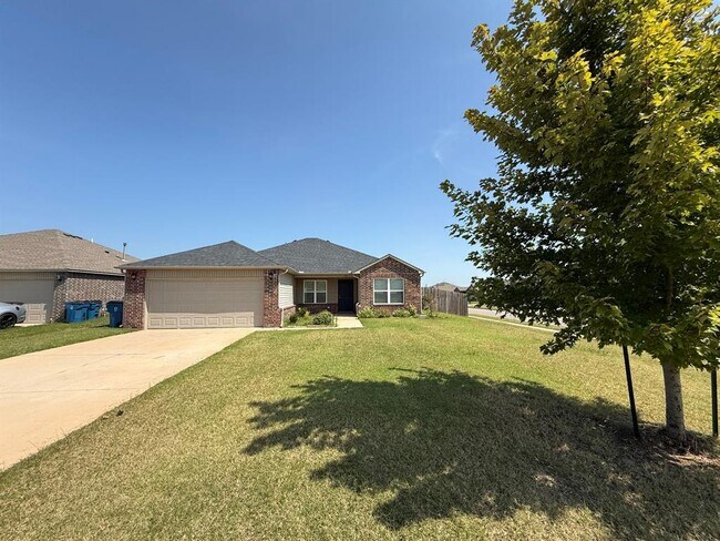 Building Photo - 332 Blue Dr