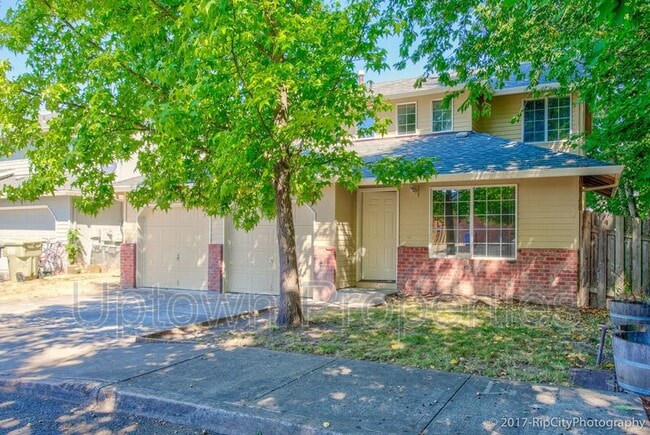 Building Photo - 978 SW 208th Pl