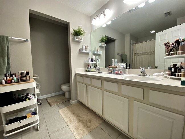 Building Photo - 4877 Castlegate Ct