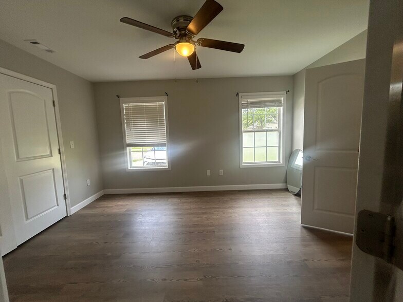 Building Photo - 1205 Cocksfoot Ln