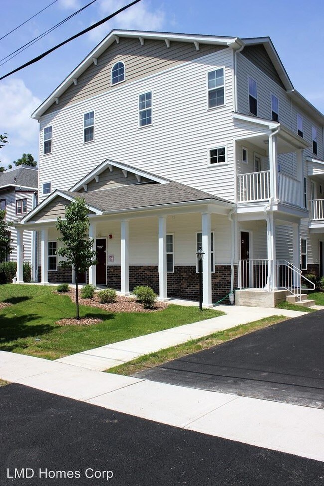 Building Photo - 26 W Academy St