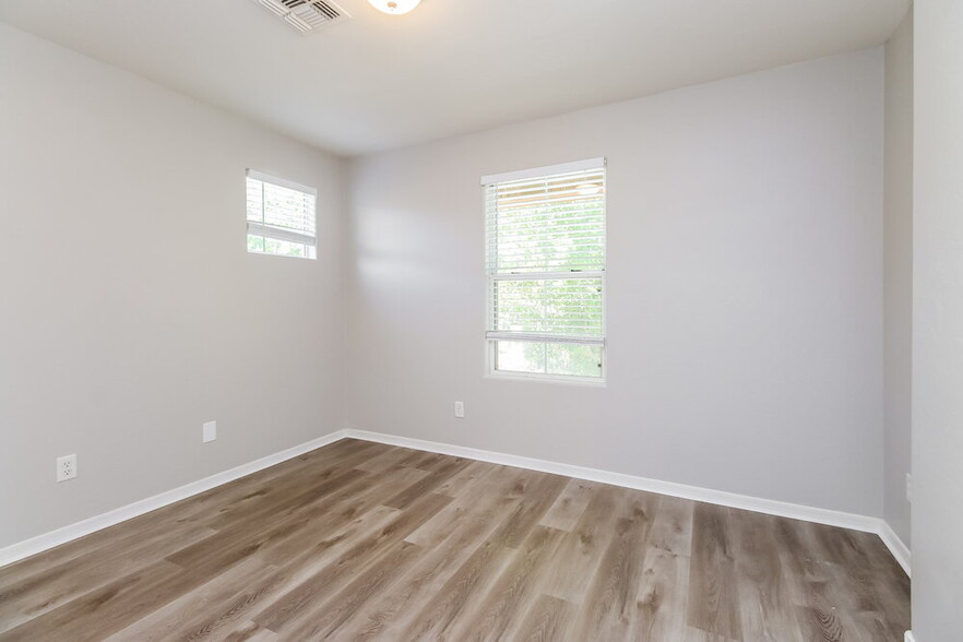 Building Photo - 4257 E Milky Way