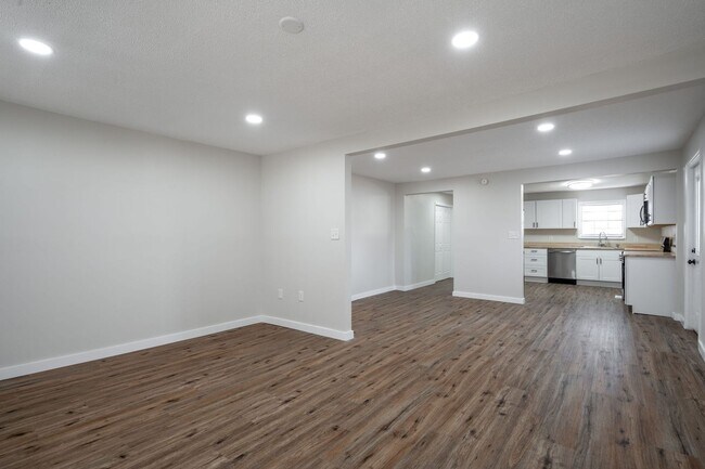 Building Photo - 8229 Patterson Rd