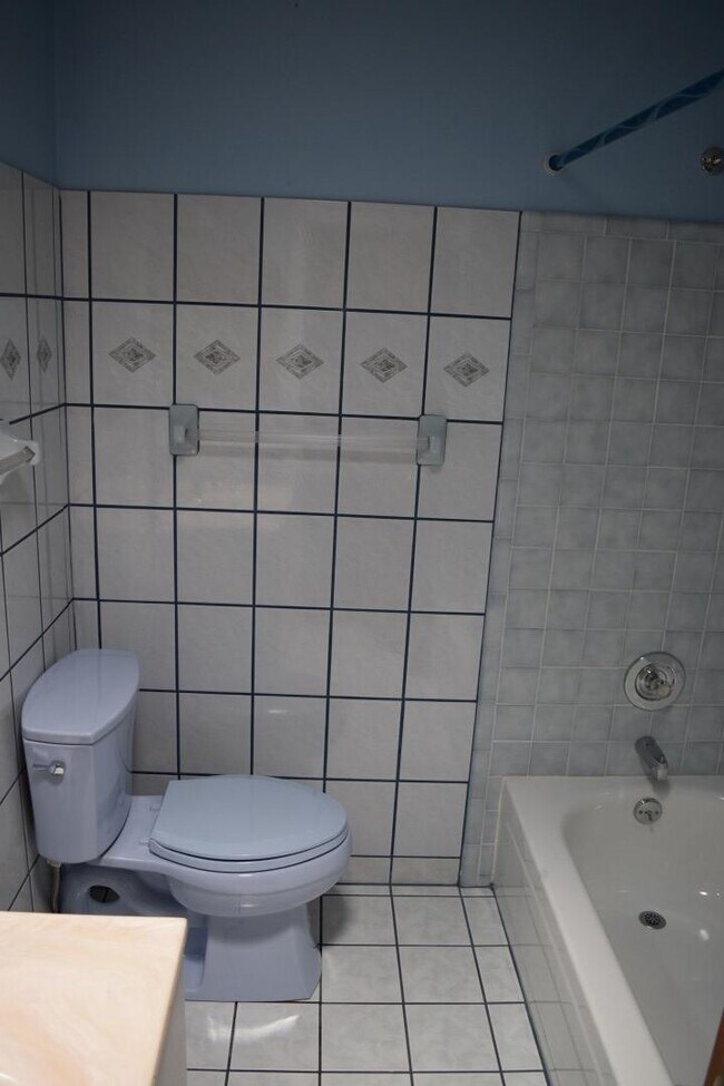 Building Photo - 333 Gawain Ct