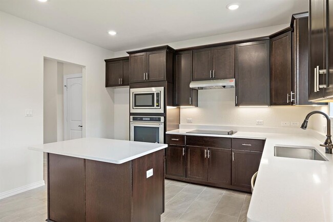 Building Photo - 10 Snowy Plover Ln