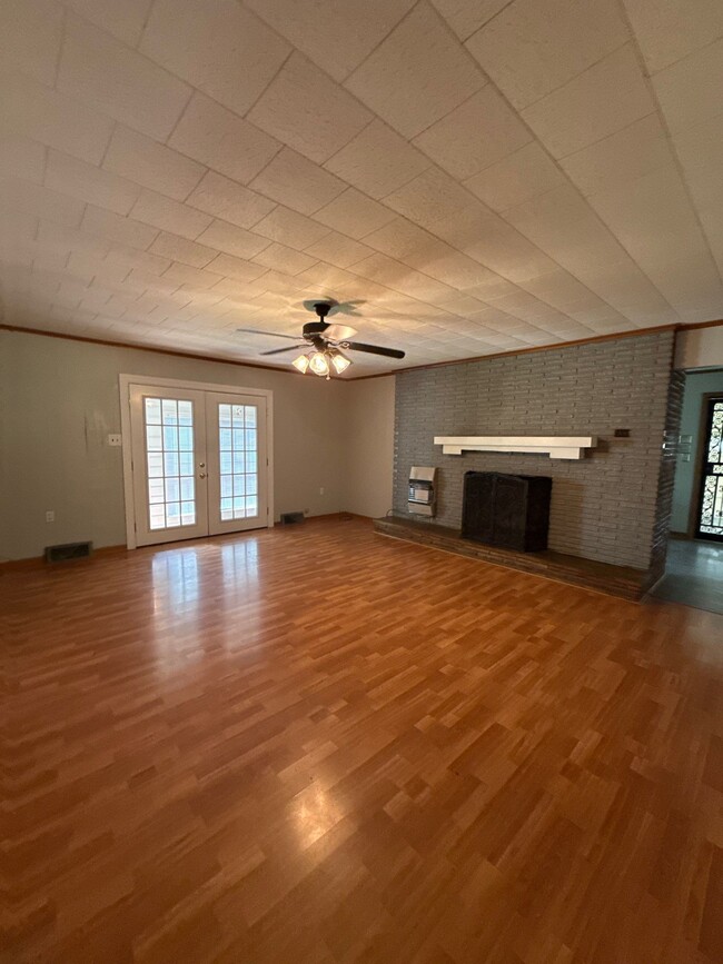 Building Photo - 14907 TN-59