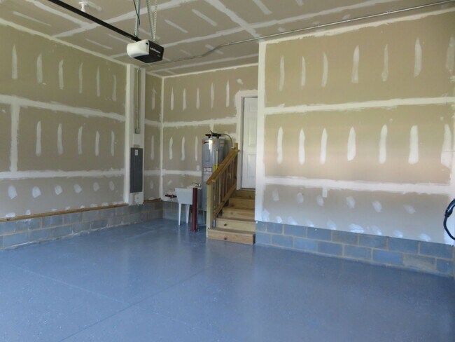 Building Photo - Dinwiddie County