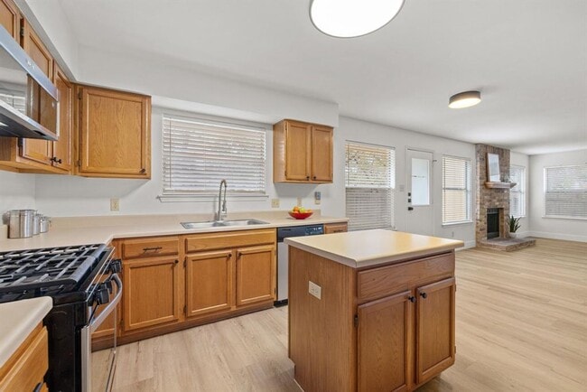 Building Photo - 13108 Tilder Dr