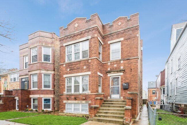 Building Photo - 3535 W School St