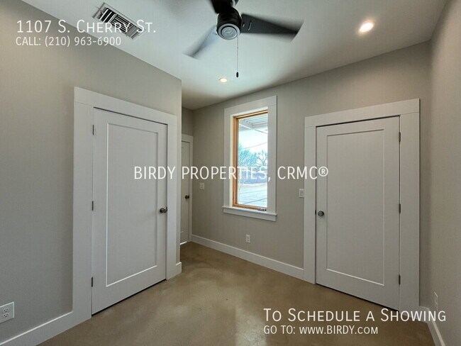 Building Photo - 1107 S Cherry St