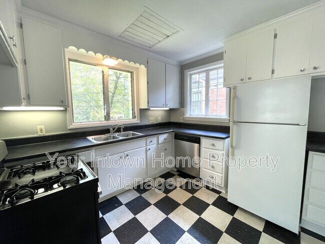 Building Photo - 108 Greenwood Pl