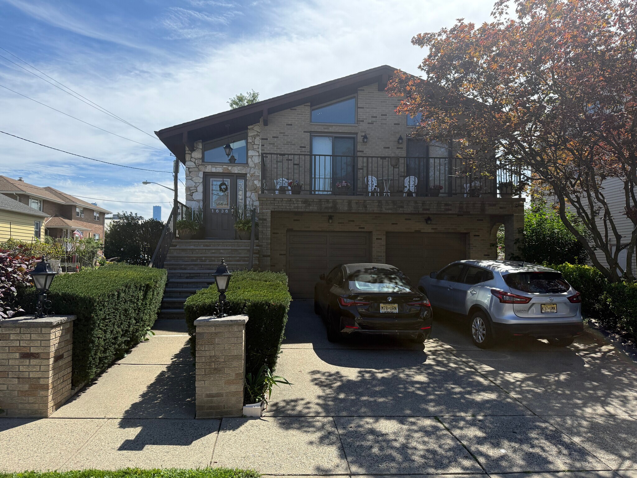 Building Photo - 1636 Maple St