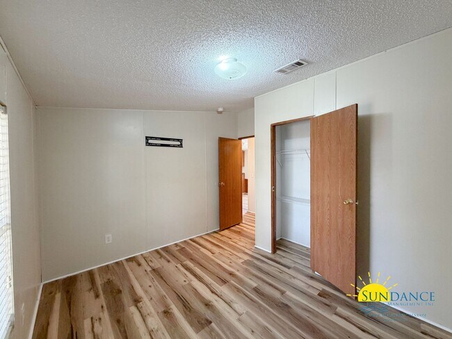 Building Photo - Nice 3 Bedroom Home in Fort Walton!