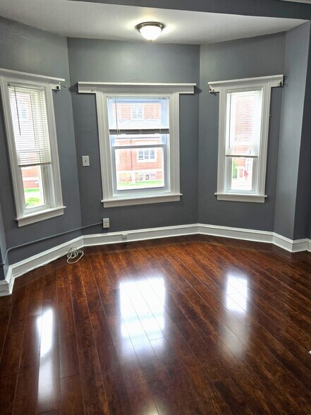 Building Photo - 8 St John St