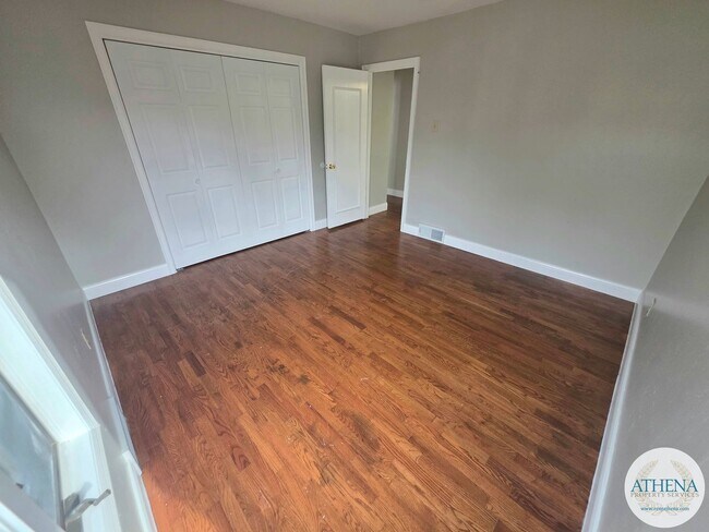 Building Photo - 3 Bedroom / 2 Bath House - NEAR CAPAHA PARK